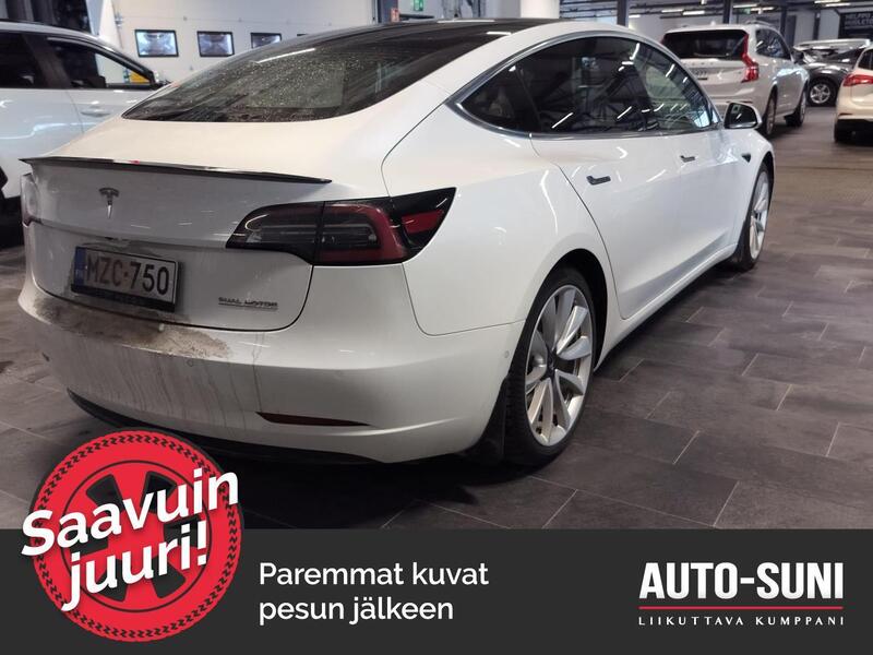 Tesla Model 3 vaihtoauto