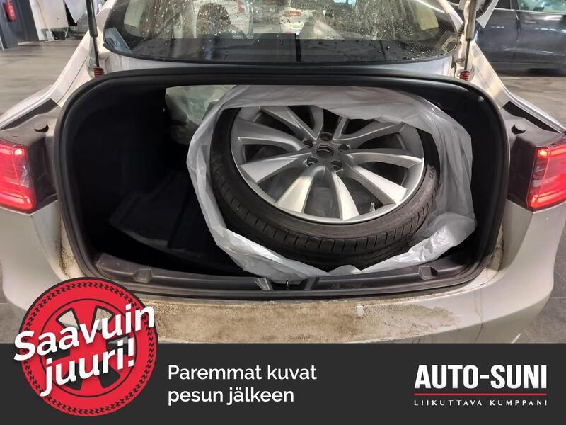 Tesla Model 3 vaihtoauto