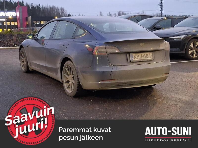 Tesla Model 3 vaihtoauto