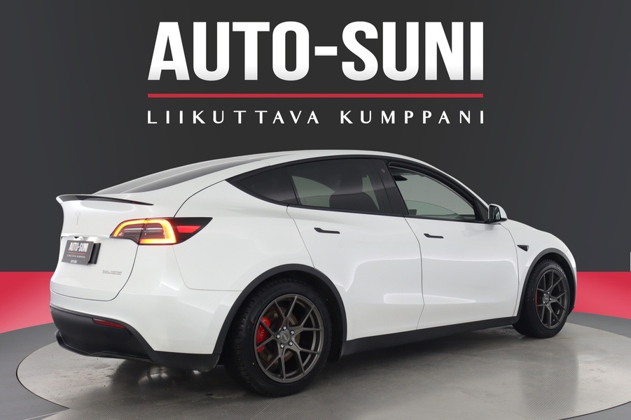 Tesla Model Y vaihtoauto