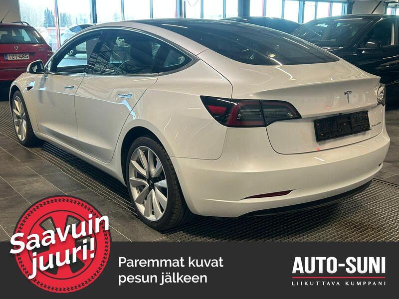 Tesla Model 3 vaihtoauto