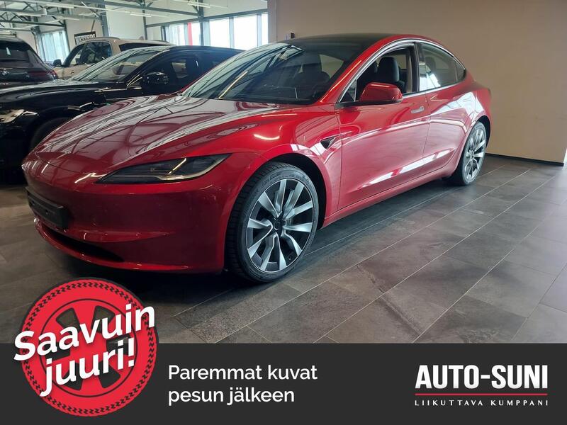 Tesla Model 3 vaihtoauto