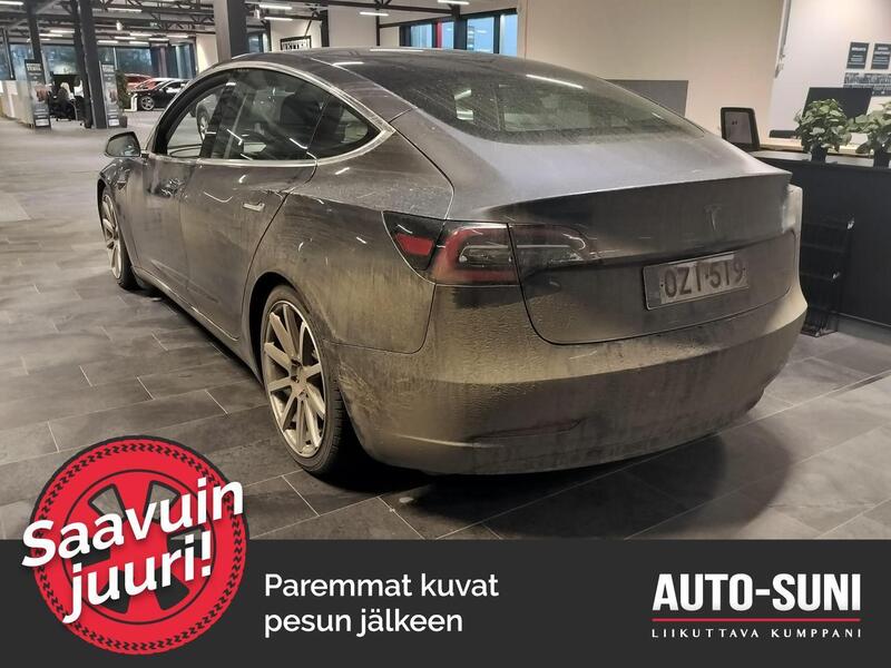 Tesla Model 3 vaihtoauto