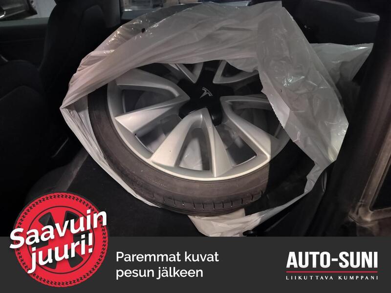 Tesla Model 3 vaihtoauto