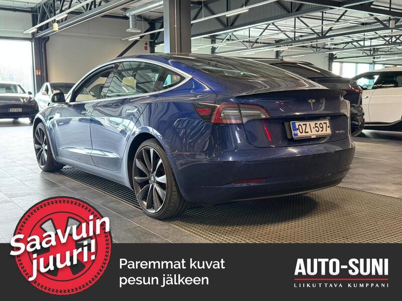 Tesla Model 3 vaihtoauto