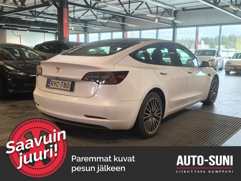 Tesla Model 3 vaihtoauto