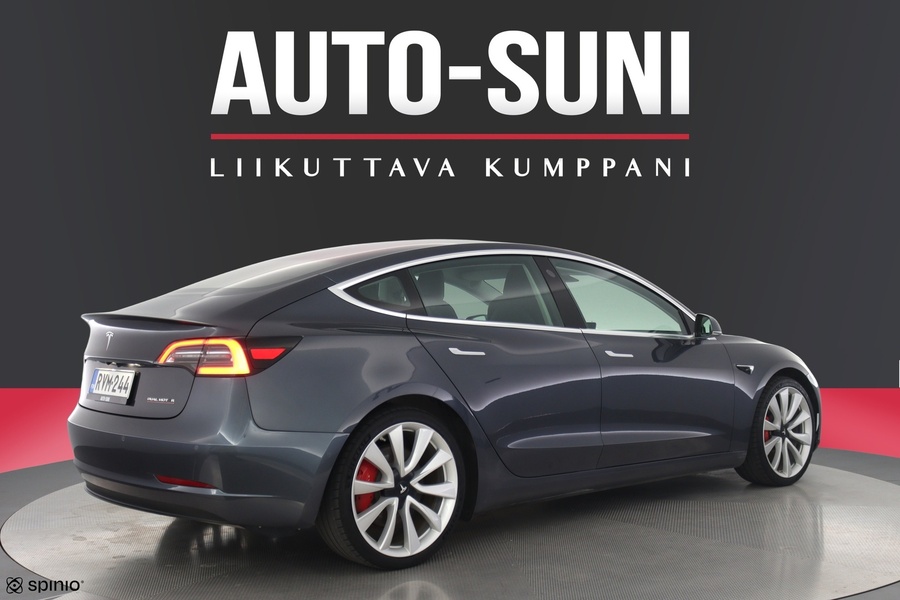 Tesla Model 3 vaihtoauto
