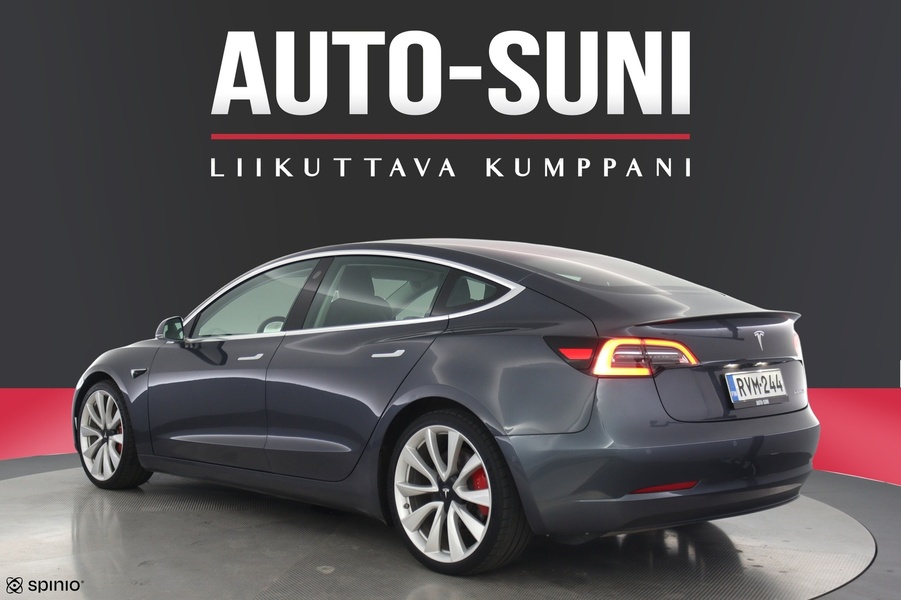 Tesla Model 3 vaihtoauto