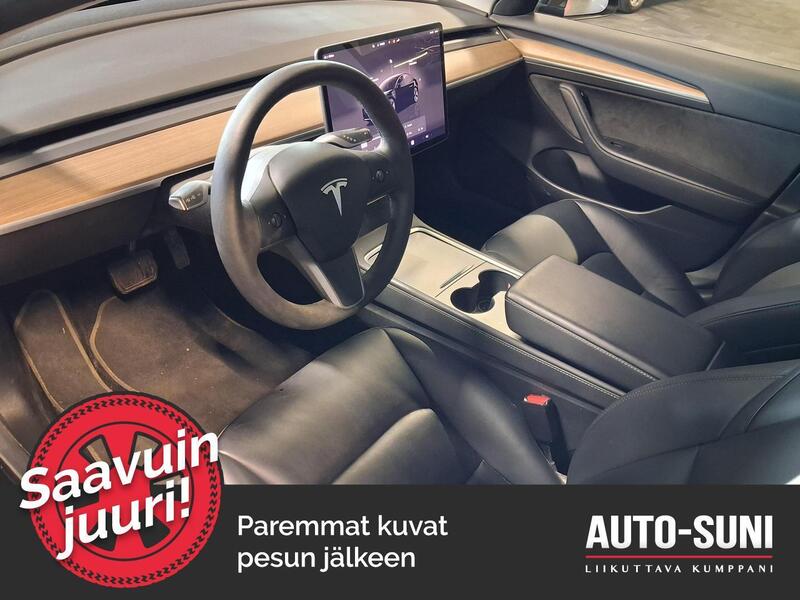 Tesla Model 3 vaihtoauto