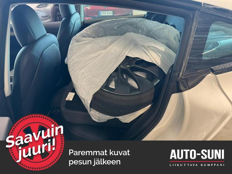 Tesla Model 3 vaihtoauto