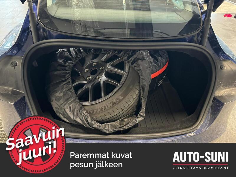 Tesla Model 3 vaihtoauto