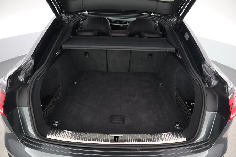 Audi Q8 e-tron vaihtoauto