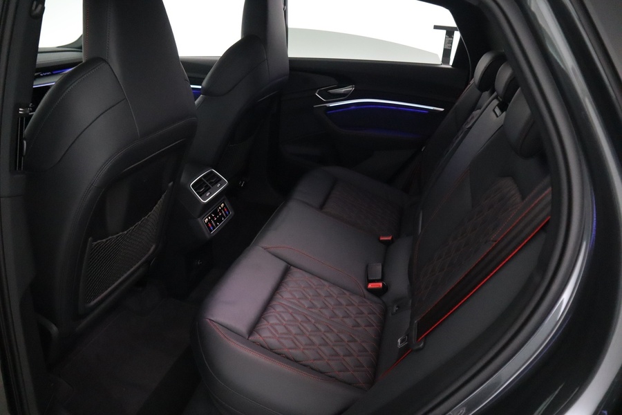 Audi Q8 e-tron vaihtoauto