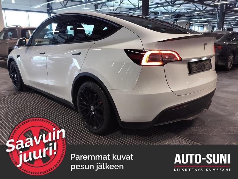 Tesla Model Y vaihtoauto