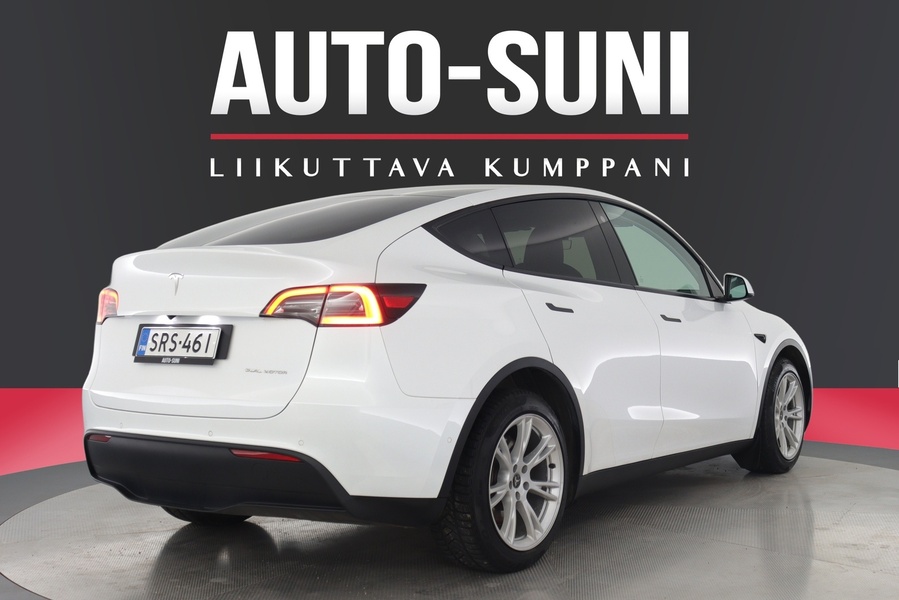 Tesla Model Y vaihtoauto