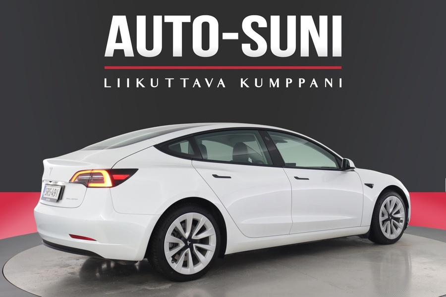 Tesla Model 3 vaihtoauto