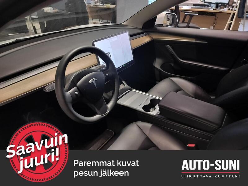 Tesla Model 3 vaihtoauto