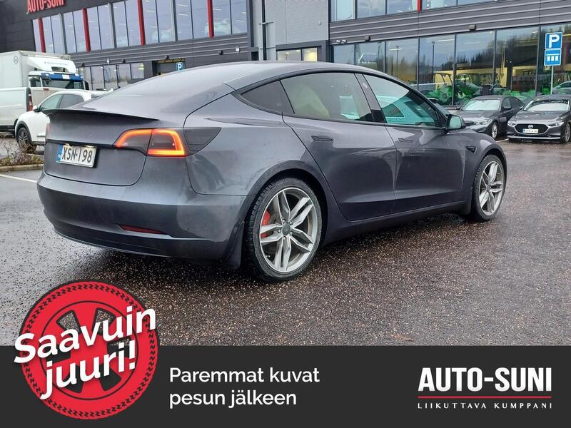 Tesla Model 3 vaihtoauto