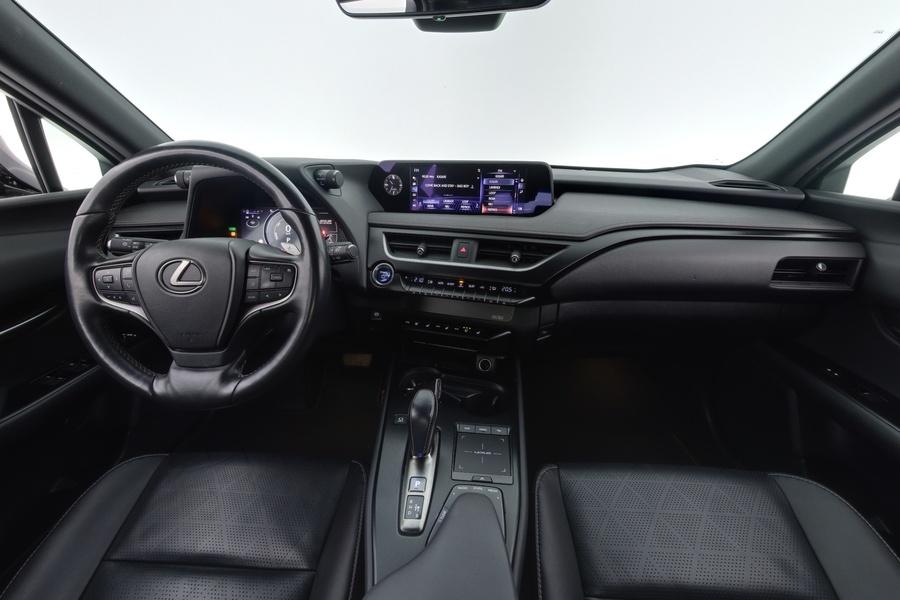 Lexus UX vaihtoauto
