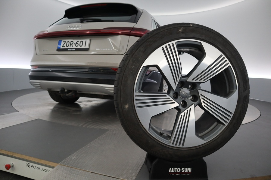 Audi e-tron vaihtoauto