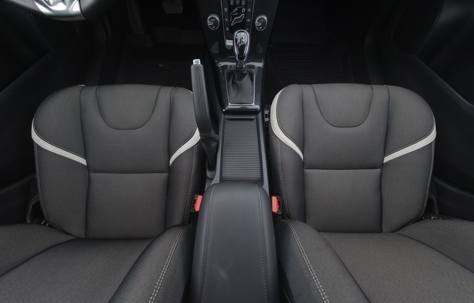 Volvo V40 Cross Country vaihtoauto