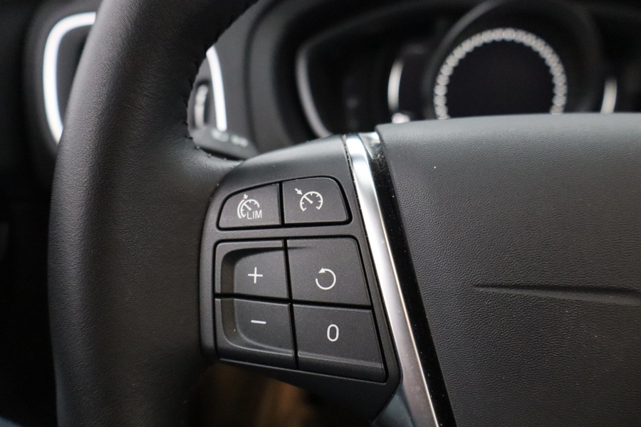 Volvo V40 Cross Country vaihtoauto