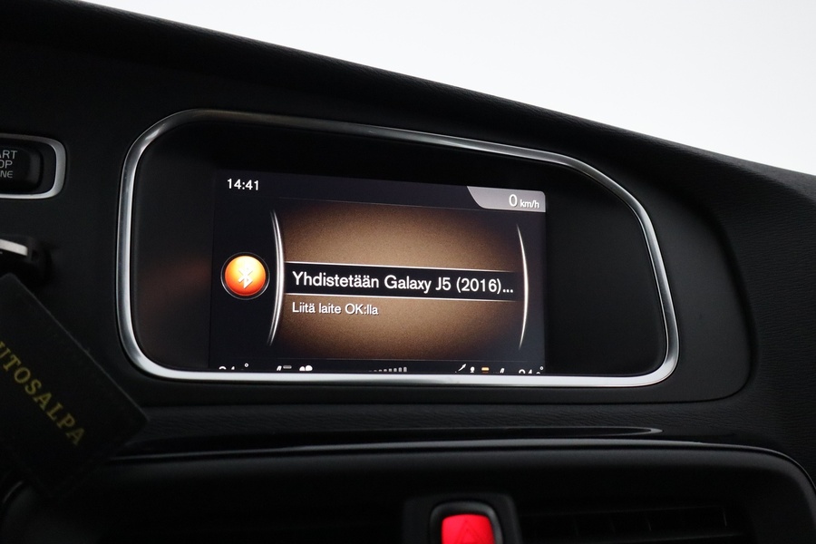 Volvo V40 Cross Country vaihtoauto