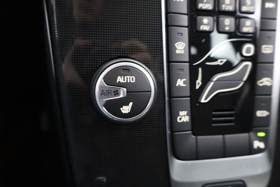 Volvo V40 Cross Country vaihtoauto