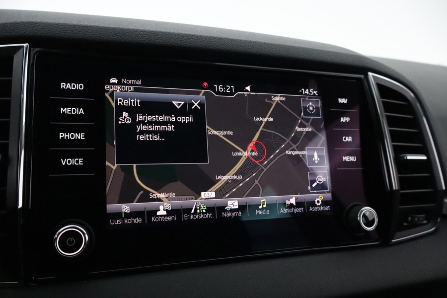 Skoda Karoq vaihtoauto