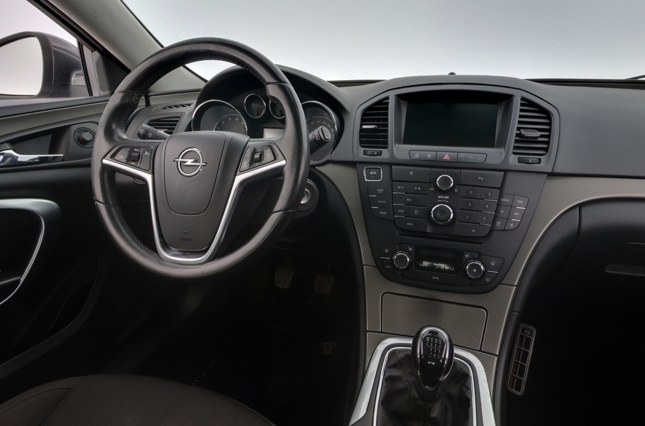 Opel Insignia vaihtoauto