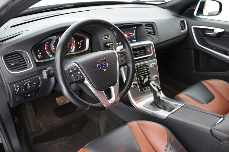 Volvo V60 Cross Country vaihtoauto