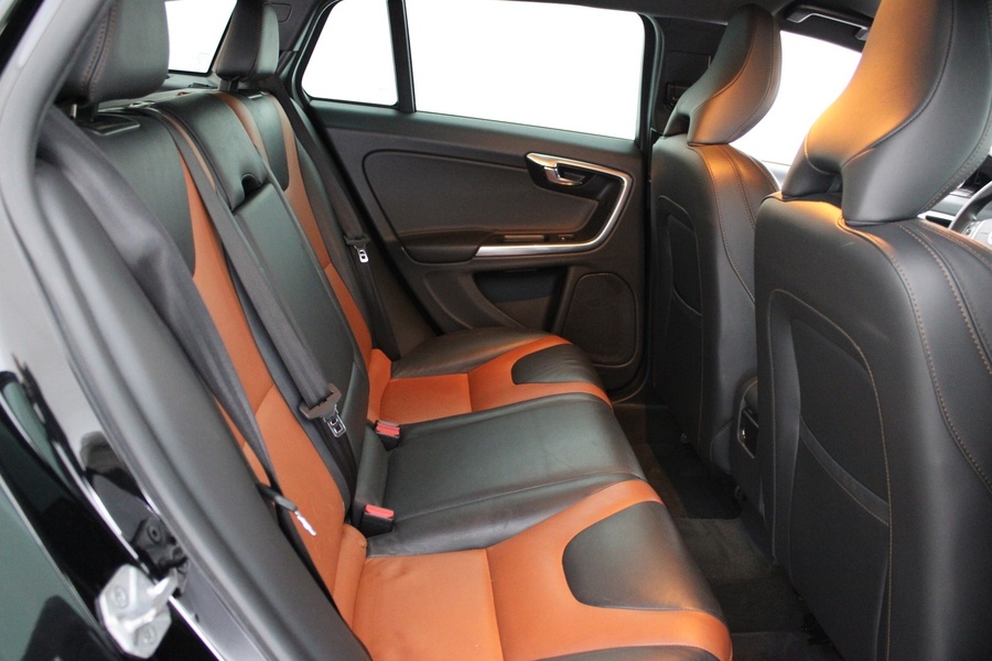 Volvo V60 Cross Country vaihtoauto