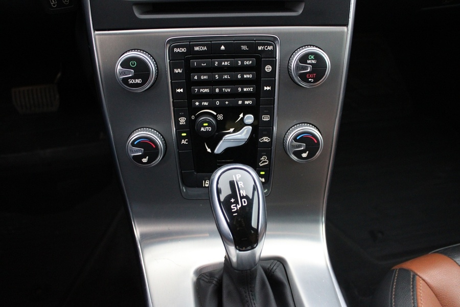 Volvo V60 Cross Country vaihtoauto