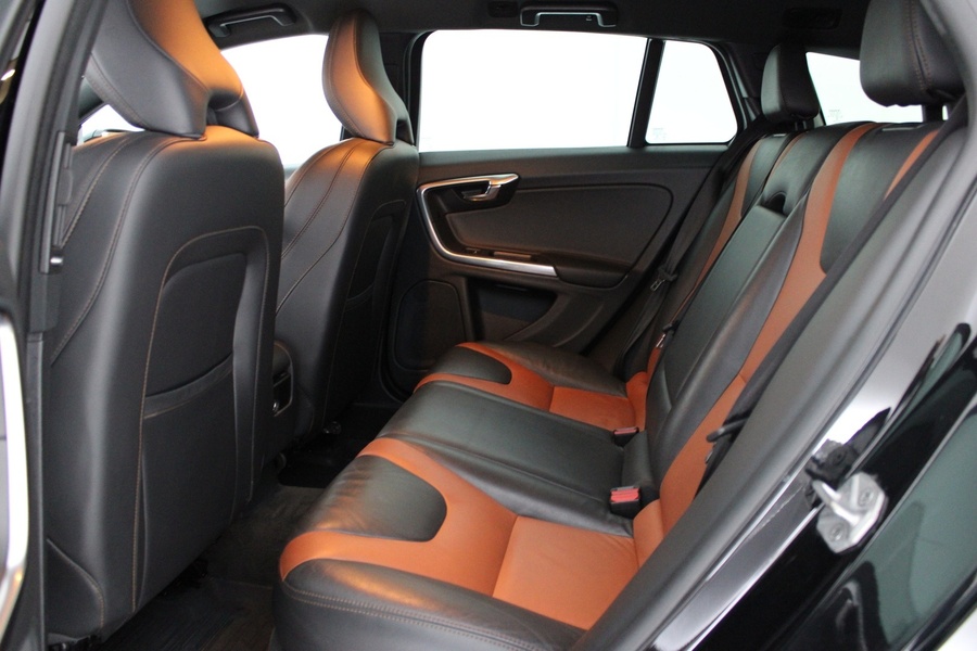 Volvo V60 Cross Country vaihtoauto