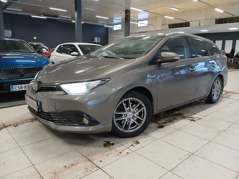 Toyota Auris vaihtoauto