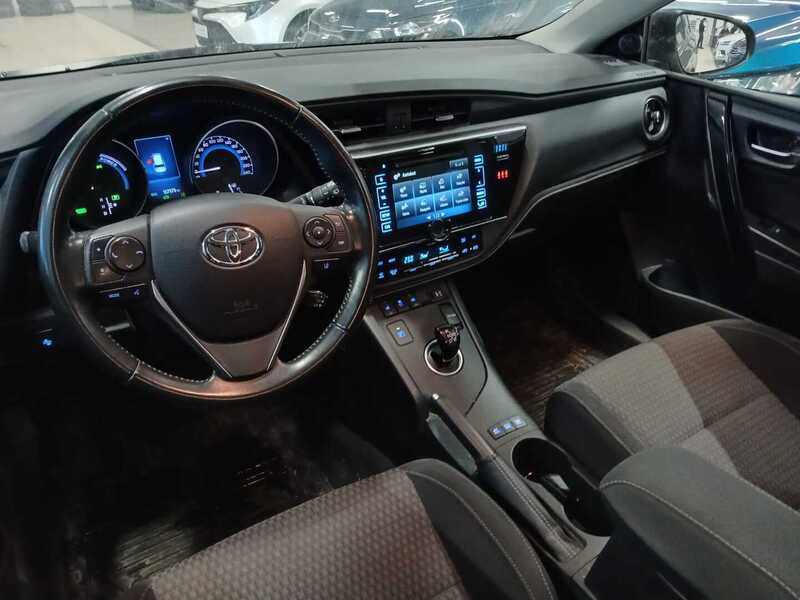 Toyota Auris vaihtoauto