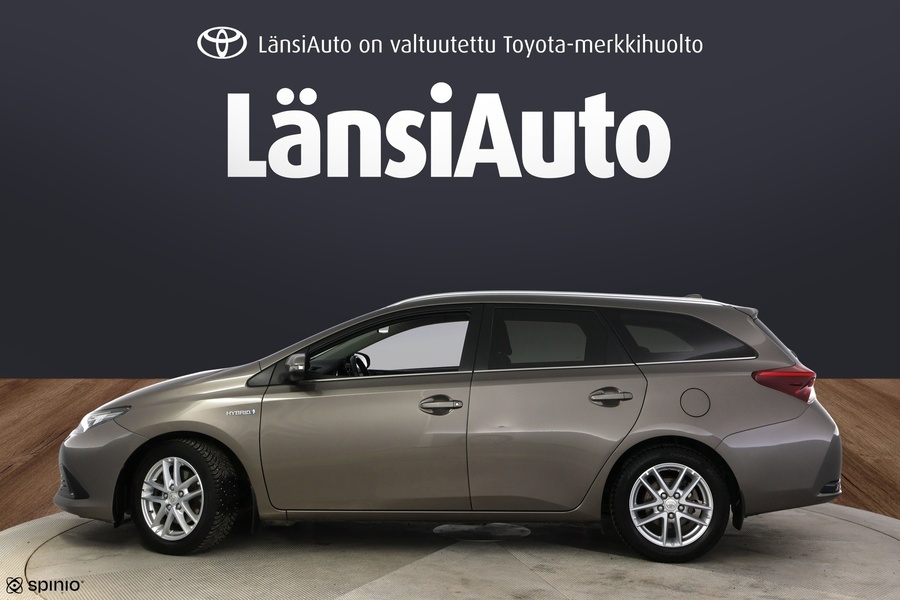 Toyota Auris vaihtoauto