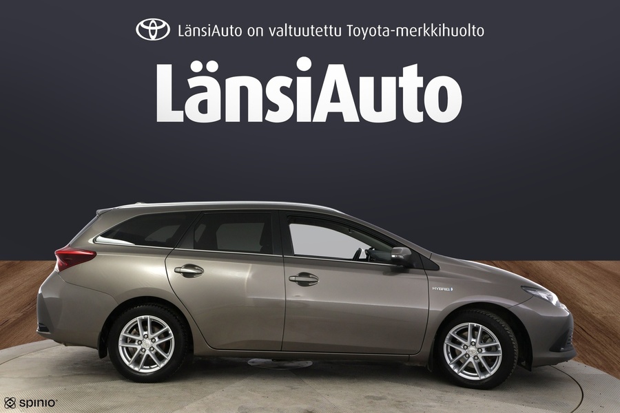 Toyota Auris vaihtoauto