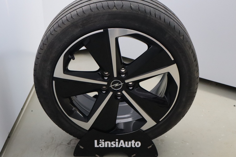 Opel Astra vaihtoauto