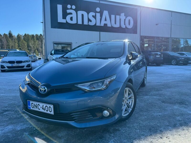 Toyota Auris vaihtoauto