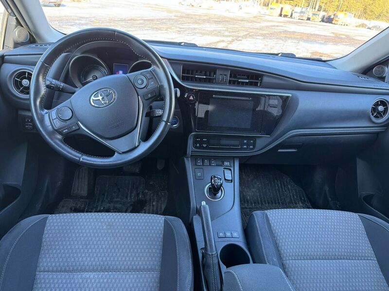 Toyota Auris vaihtoauto