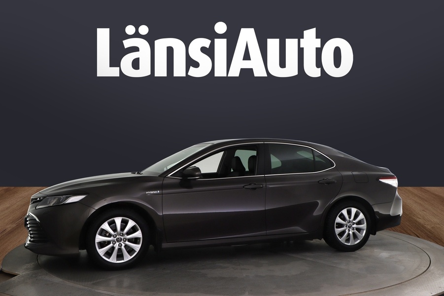 Toyota Camry vaihtoauto