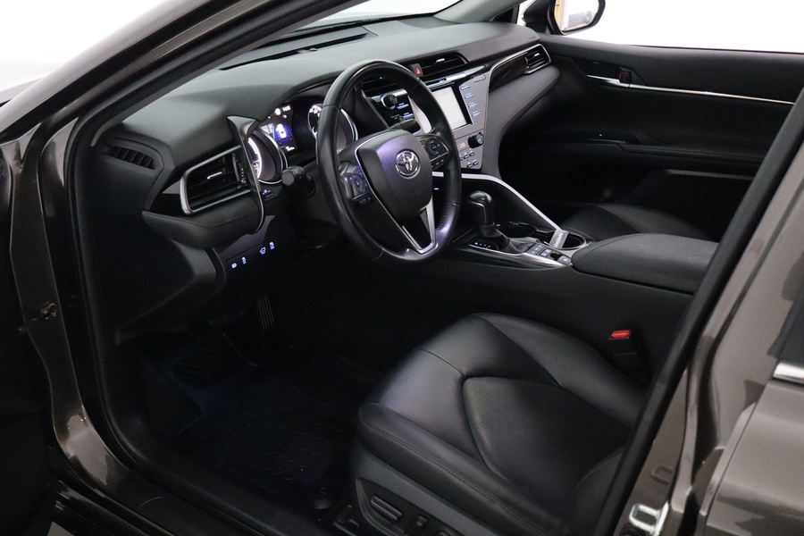 Toyota Camry vaihtoauto