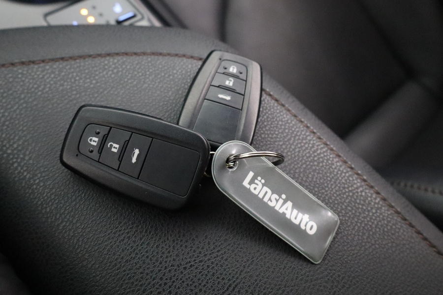 Toyota Camry vaihtoauto