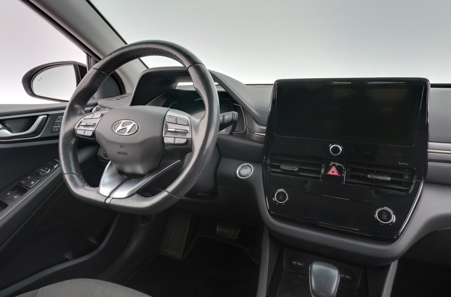 Hyundai IONIQ hybrid vaihtoauto