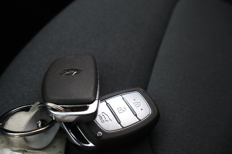 Hyundai IONIQ hybrid vaihtoauto