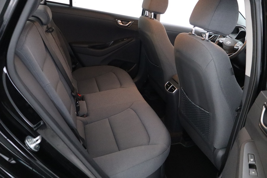 Hyundai IONIQ hybrid vaihtoauto