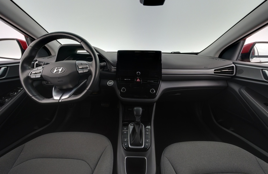 Hyundai IONIQ plug-in vaihtoauto