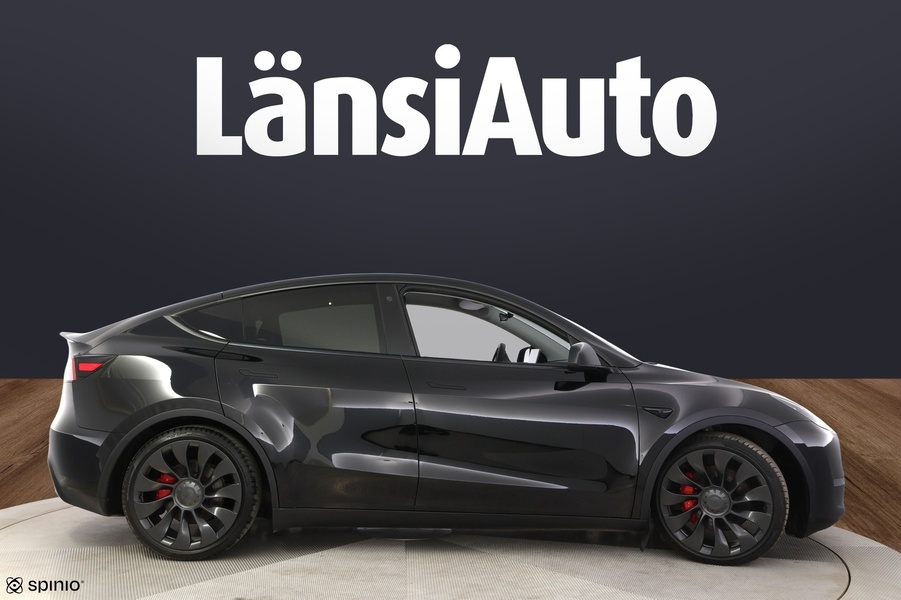 Tesla Model Y vaihtoauto