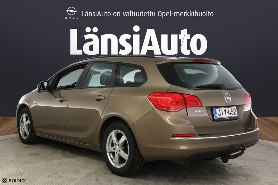 Opel Astra vaihtoauto